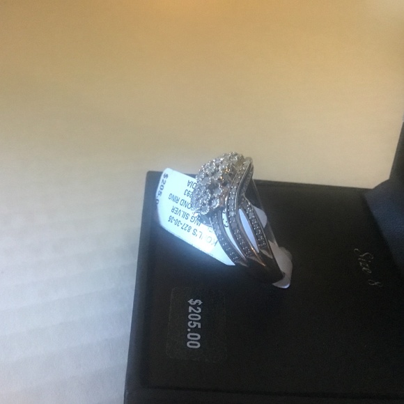 Diamond ring - Picture 3 of 5